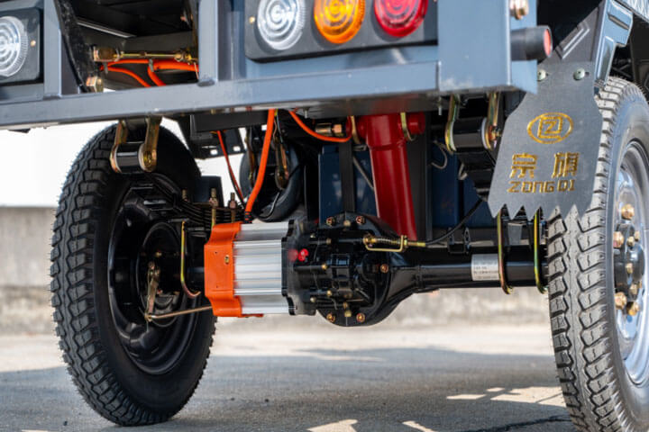 Triciclo eléctrico basculante de gran potencia TKW-ZQ01
