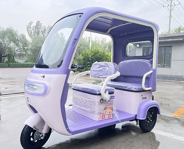 Triciclo elétrico de passageiros TKW-GD02