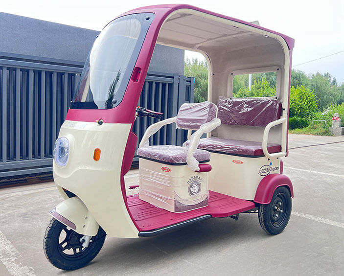 Triciclo elétrico de passageiros TKW-GD02