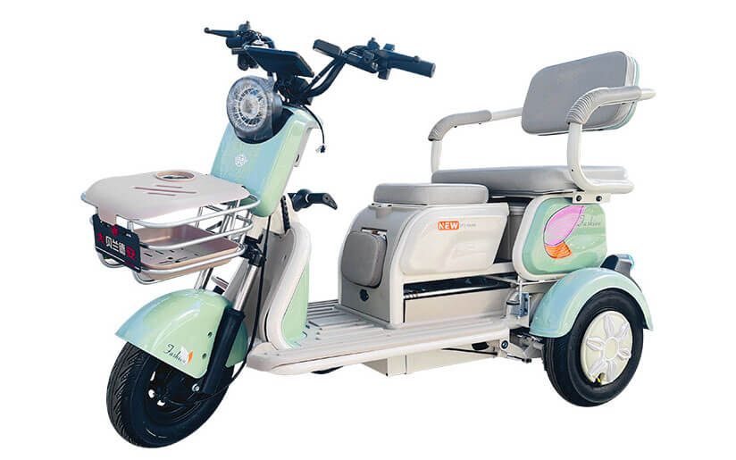 Triciclo elétrico de passageiros TKW-GD04